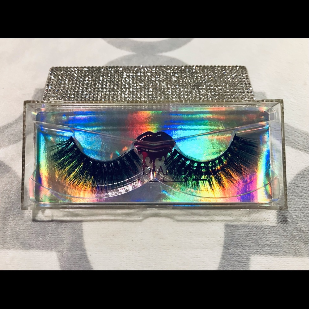 🌈[5/$25] Drip N Diamonds Lashes w/ Rhinestone Case